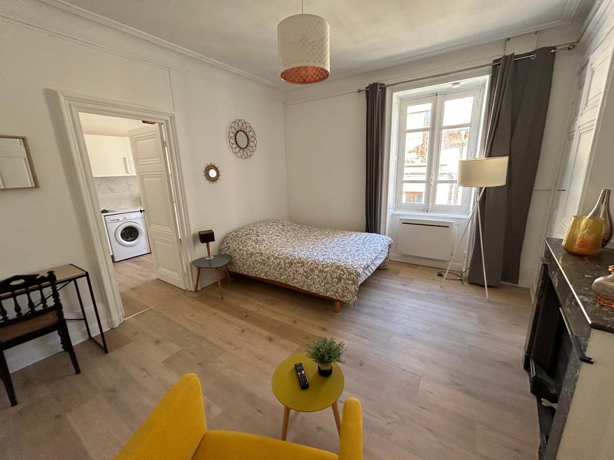 Cosy Charme Ancien Apartment Thizy-les-Bourgs