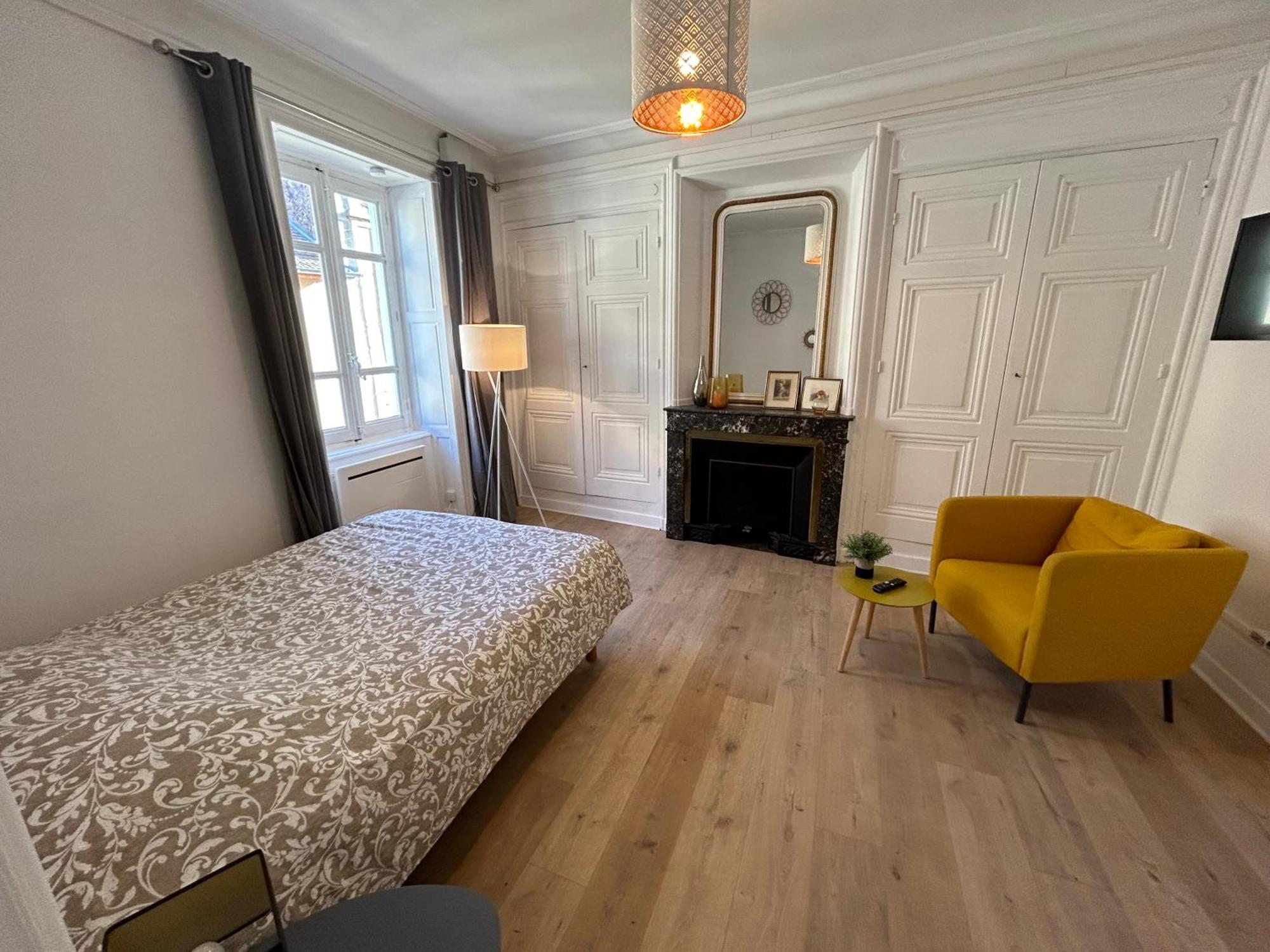 Cosy Charme Ancien Apartment *